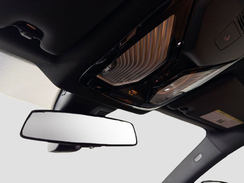 Used 2025 BMW 230i xDrive Coupe w/ Premium Package image 20