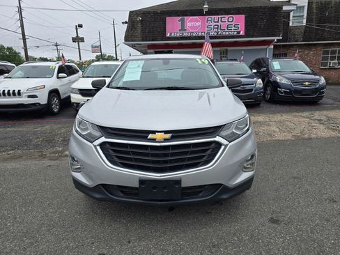 Used 2019 Chevrolet Equinox LS FWD image 11