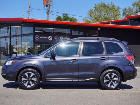 Used 2017 Subaru Forester 2.5i Premium image 4