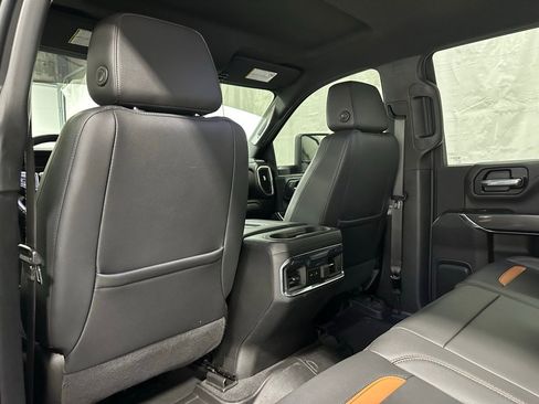 Used 2022 GMC Sierra 2500 AT4 image 47