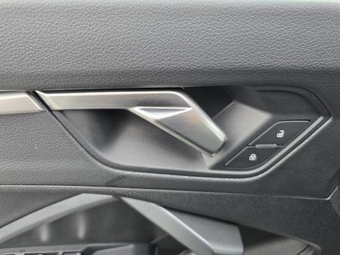 New 2025 Audi Q3 2.0T Premium image 21