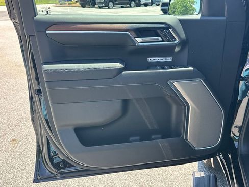 New 2026 GMC Sierra 1500 Denali w/ Denali Reserve Package AWD/4WD image 11