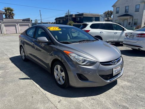 Used 2013 Hyundai Elantra GLS FWD image 3