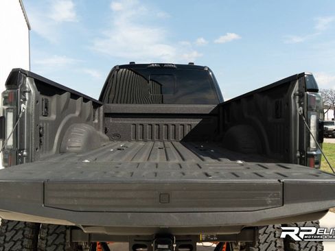 Used 2022 Ford F350 Platinum AWD/4WD image 44
