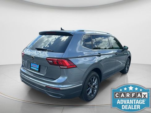 Used 2023 Volkswagen Tiguan SE w/ Panoramic Sunroof Package image 4