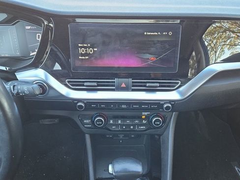 Used 2020 Kia Niro EX Premium image 14