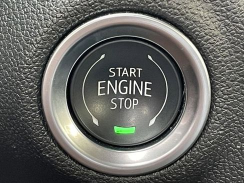 Used 2025 Chevrolet Silverado 1500 Custom image 21