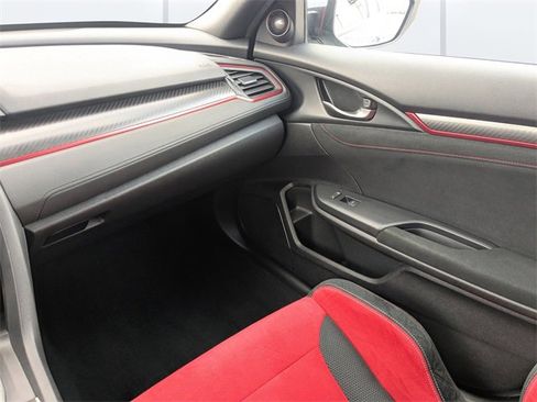 Used 2019 Honda Civic Type R image 16