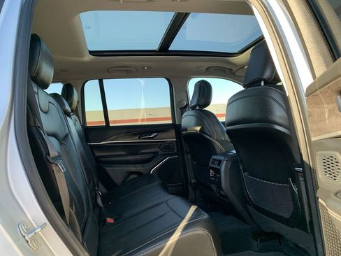 Used 2023 Jeep Grand Cherokee 4WD 4xe image 32