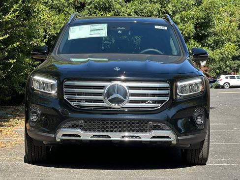 New 2025 Mercedes-Benz GLB 250 image 8