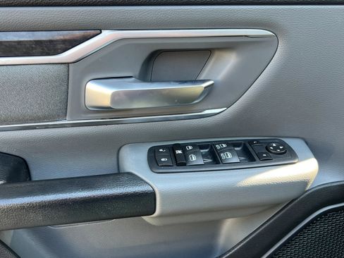 Used 2019 RAM 1500 Big Horn AWD/4WD image 11