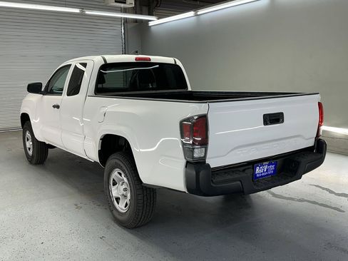 Used 2021 Toyota Tacoma SR RWD image 7