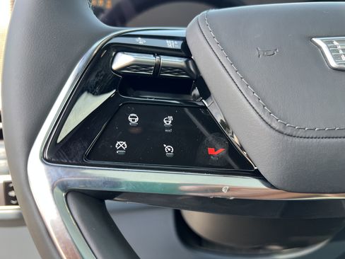 New 2025 Cadillac Escalade IQ Sport 2 w/ LPO, ONYX Package image 33