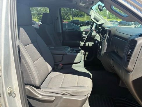 Used 2019 Chevrolet Silverado 1500 Custom w/ Custom Convenience Package RWD image 6
