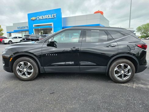 Used 2023 Chevrolet Blazer LT AWD/4WD image 3