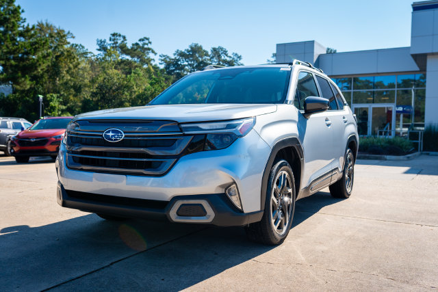 Used 2025 Subaru Forester Limited w/ Popular Package #2 AWD/4WD image 11