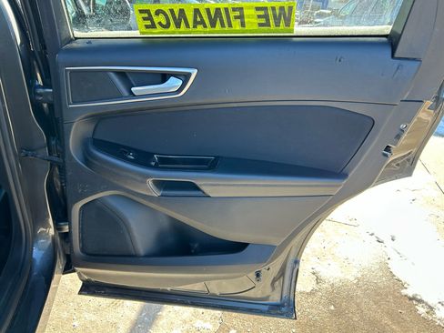 Used 2015 Ford Edge SEL image 16