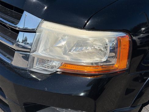 Used 2017 Ford Expedition EL XLT image 9