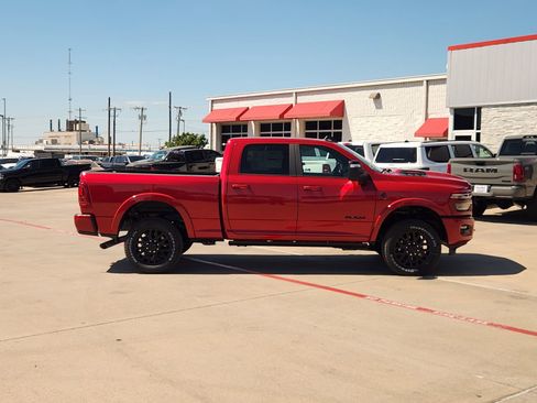 New 2026 RAM 2500 Limited AWD/4WD image 7
