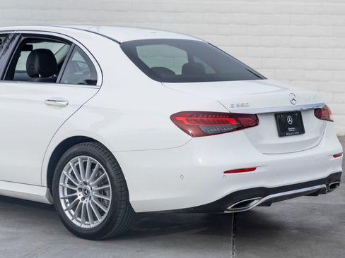 Used 2022 Mercedes-Benz E 350 Sedan image 8
