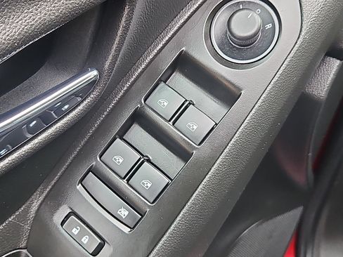 Used 2022 Chevrolet Trax LT w/ Driver Confidence Package image 16