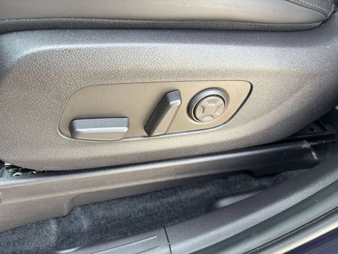Used 2026 Kia Carnival FWD image 22