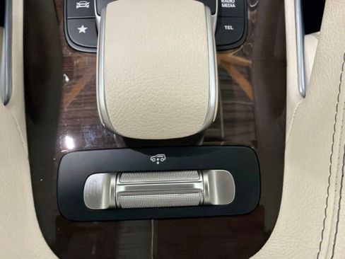 Used 2023 Mercedes-Benz GLS 450 4MATIC image 39