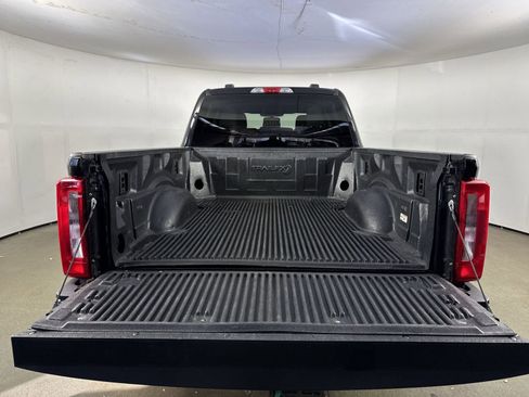 Used 2025 Ford F250 XLT image 31