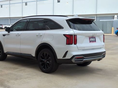 Used 2023 Kia Sorento SX AWD/4WD image 8