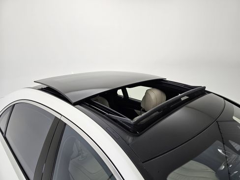 Used 2019 Mercedes-Benz S 560 Sedan image 44