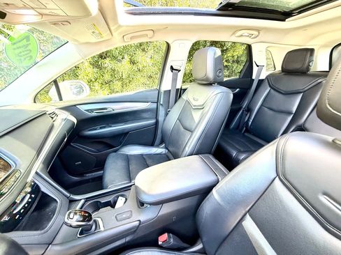 Used 2017 Cadillac XT5 Luxury image 47