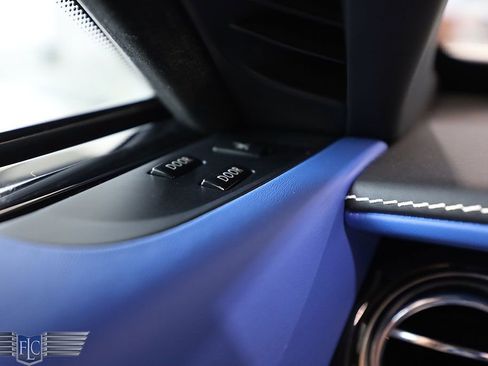 Used 2020 Rolls-Royce Dawn image 23