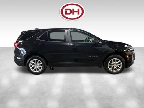 Used 2024 Chevrolet Equinox LT w/ LPO, Floor Liner Package AWD/4WD image 2