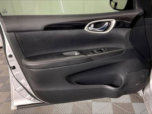 Used 2017 Nissan Sentra SV FWD image 24