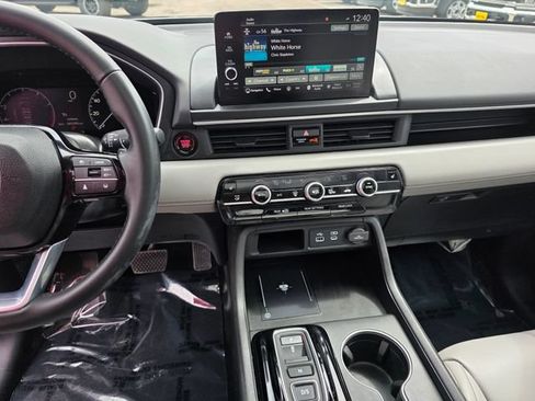 Used 2025 Honda Pilot Touring image 21