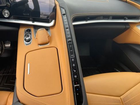 Used 2021 Chevrolet Corvette Stingray Preferred Cpe w/ Battery Protection Package RWD image 11