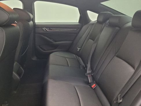 Used 2018 Honda Accord Sport image 18