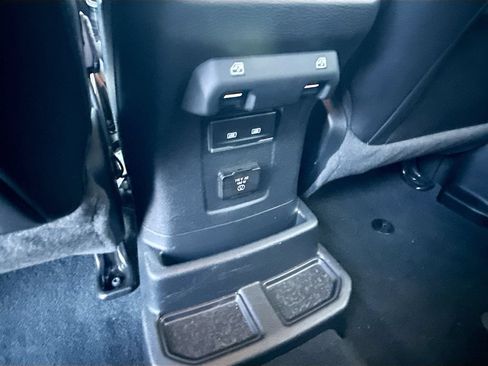 Used 2023 Jeep Wrangler Unlimited Sahara w/ Cold Weather Group AWD/4WD image 30