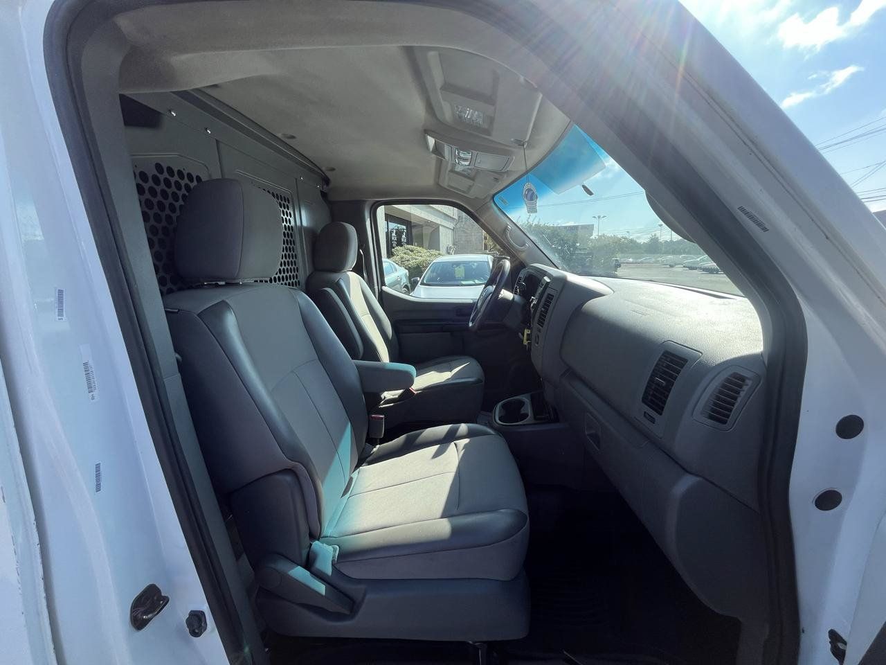 Used 2018 Nissan NV 2500 S RWD image 35