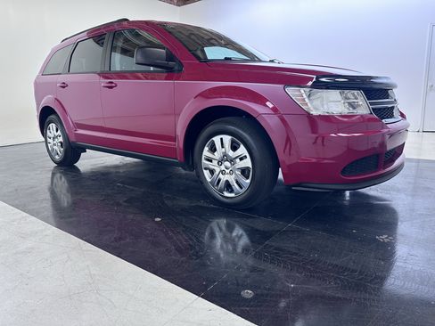 Used 2019 Dodge Journey SE FWD image 17
