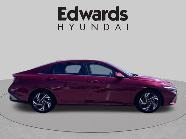 Used 2025 Hyundai Elantra SEL FWD image 5