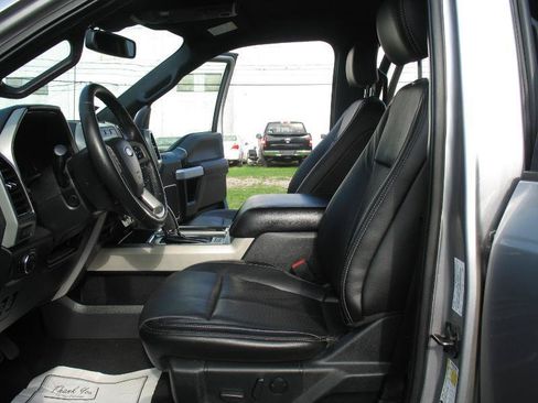 Used 2020 Ford F150 Lariat w/ Equipment Group 502A Luxury AWD/4WD image 19