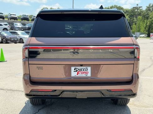Used 2025 Lincoln Navigator L Black Label AWD/4WD image 6