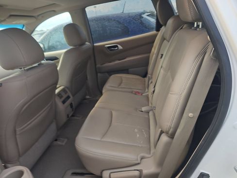 Used 2015 Nissan Pathfinder Platinum FWD image 5