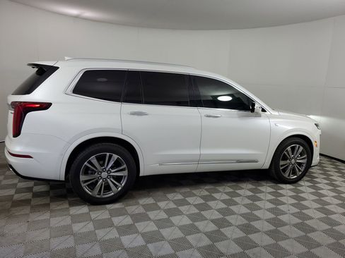 Used 2021 Cadillac XT6 Premium Luxury image 12