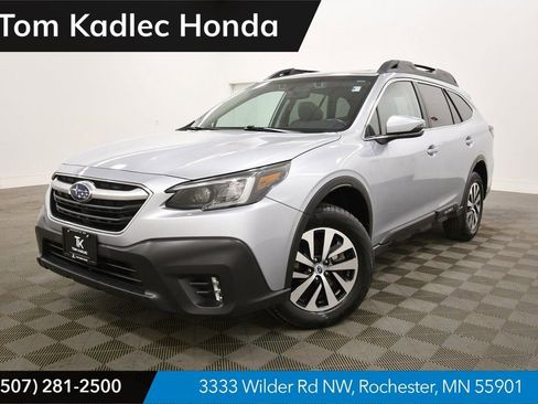 Used 2022 Subaru Outback Premium image 1