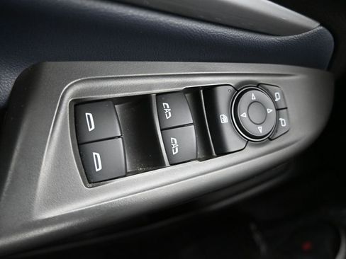 Used 2023 Chevrolet Bolt EUV Premier image 24