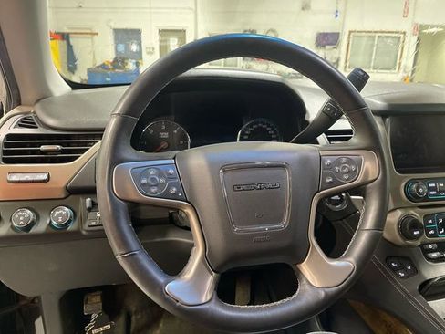 Used 2017 GMC Yukon XL Denali w/ Open Road Package AWD/4WD image 10
