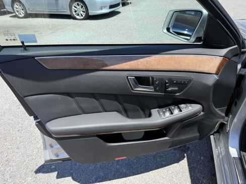 Used 2013 Mercedes-Benz E 350 4MATIC Sedan image 10