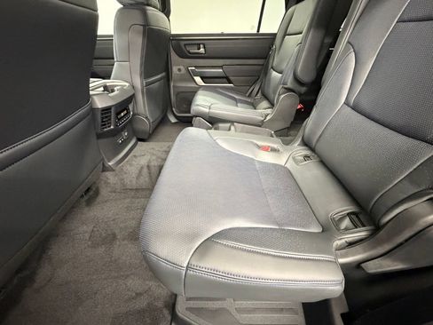 Used 2026 Toyota Sequoia Platinum AWD/4WD image 40